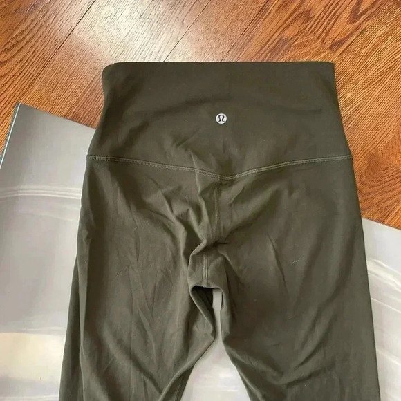 Lululemon I 6 - Picture 4 of 10